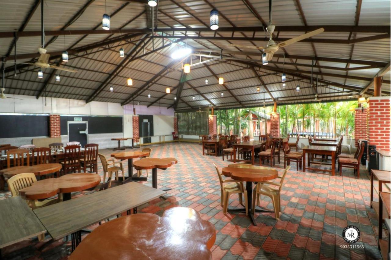 Coorg Nesara Hotel And Resort Kushālnagar Buitenkant foto