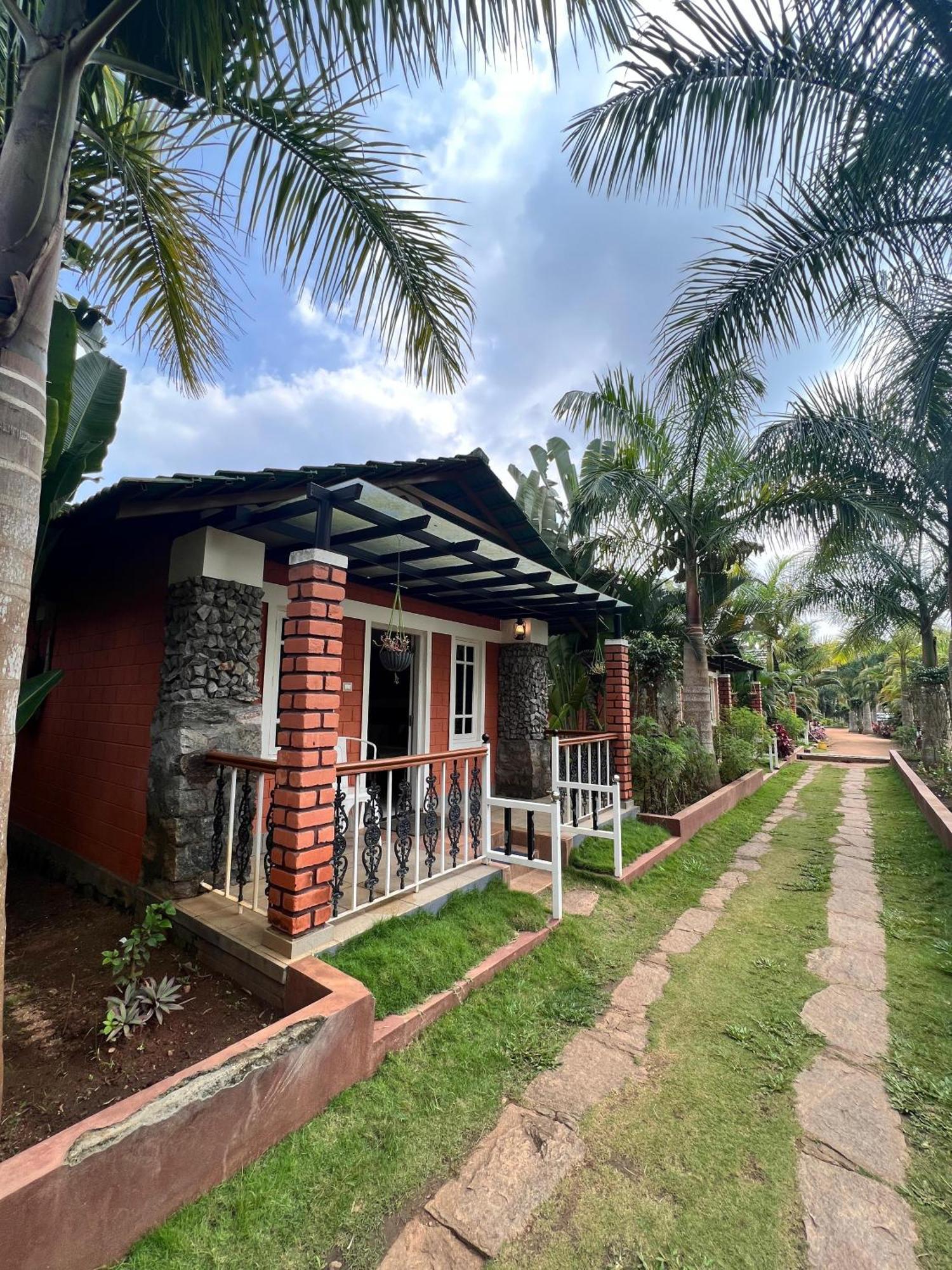 Coorg Nesara Hotel And Resort Kushālnagar Buitenkant foto